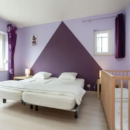 Picturesque Holiday Home In Nassogne With Garden *
