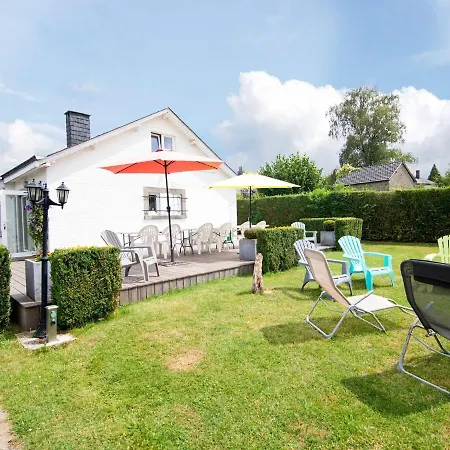 Picturesque Holiday Home In Nassogne With Garden Nyaraló