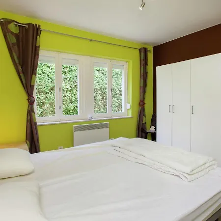 Picturesque Holiday Home In Nassogne With Garden Σπίτι διακοπών *